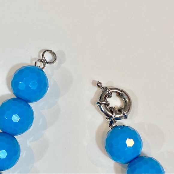 Blue Chunky Beaded Necklace - Picture 6 of 7